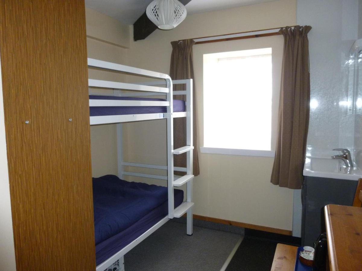 Port Charlotte Youth Hostel Екстериор снимка